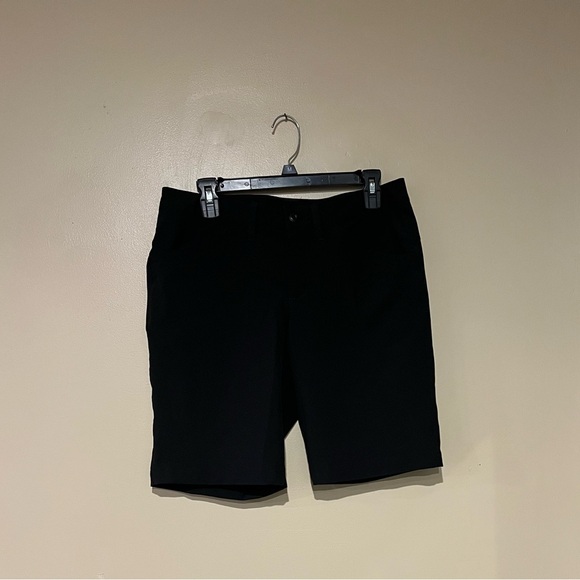 Eddie Bauer Women's Size 6 Black Shorts Hiking Camping Outdoors - Picture 1 of 5